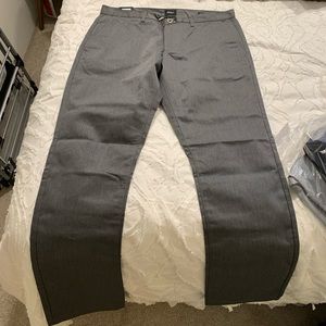 NWT RVCA Grey Slim-Fit The Weekend Chino pant
